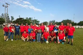 España vence al Vasco de Gama en partido navideño de convivencia 