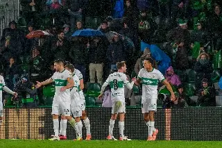 Elche golea al Rayo Vallecano y se aleja de la zona de descenso en la liga española