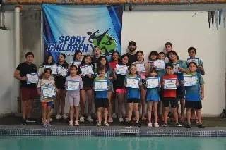 El olímpico Miguel de Lara imparte clínica de natación en Veracruz  
