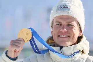 Klaebo demuestra que es el rey del olimpismo invernal