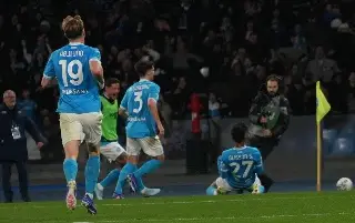 Napoli empata con la Roma y sigue en puestos de Champions