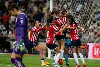 Chivas le pega al América en el Clásico Nacional de la Liga MX Femenil 
