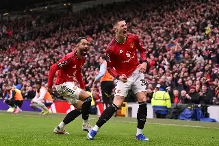 Manchester United se mete en zona de Champions League