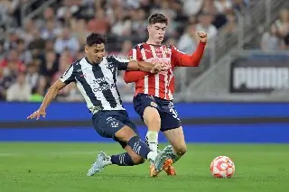 Con final dramático, Chivas se impone a Monterrey y se mantiene como líder del torneo