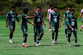 Dos futbolistas mexicanos de León jugarán con el Ajax