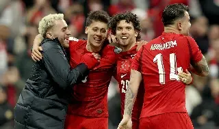 Turquía acaba con Rumania y se pone a una victoria de ir al Mundial