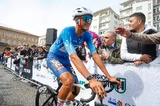 Isaac del Toro listo para la Itzulia, donde luce como uno de los favoritos a ganar el título