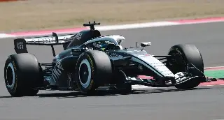 F1: Kimi Antonelli gana el GP de Canadá y 'Checo' Pérez vive un mal día