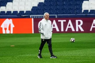 Mourinho niega estar resentido con el Barcelona
