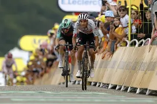 Isaac del Toro se luce y queda en segundo lugar durante la etapa 14 del Tour de Francia 