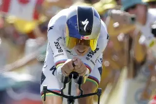 Evenepoel lidera la contrarreloj del Tour de Francia