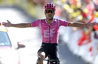 Richard Carapaz brilla en la etapa 18 del Tour de Francia