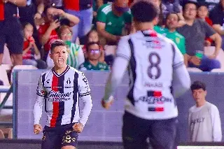 Atlas le pega a domicilio a Santos 