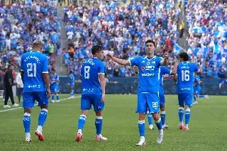 ¡Qué susto! Avión de Cruz Azul sufre problemas y tuvo que cambiar dirección