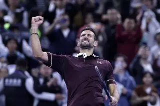Novak Djokovic iguala récord de Rafael Nadal y avanza a cuartos de final en Pekín