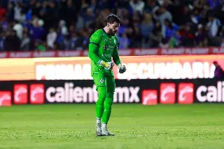 Gudiño o Mier ¿Quién es el titular de Cruz Azul? Esto dijo Joel Huiqui